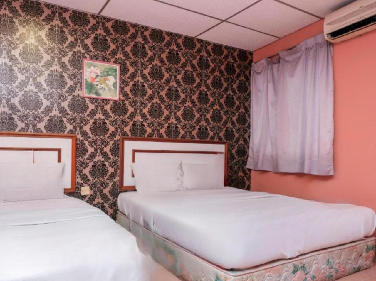 Hotel Tiara Chukai Extérieur photo