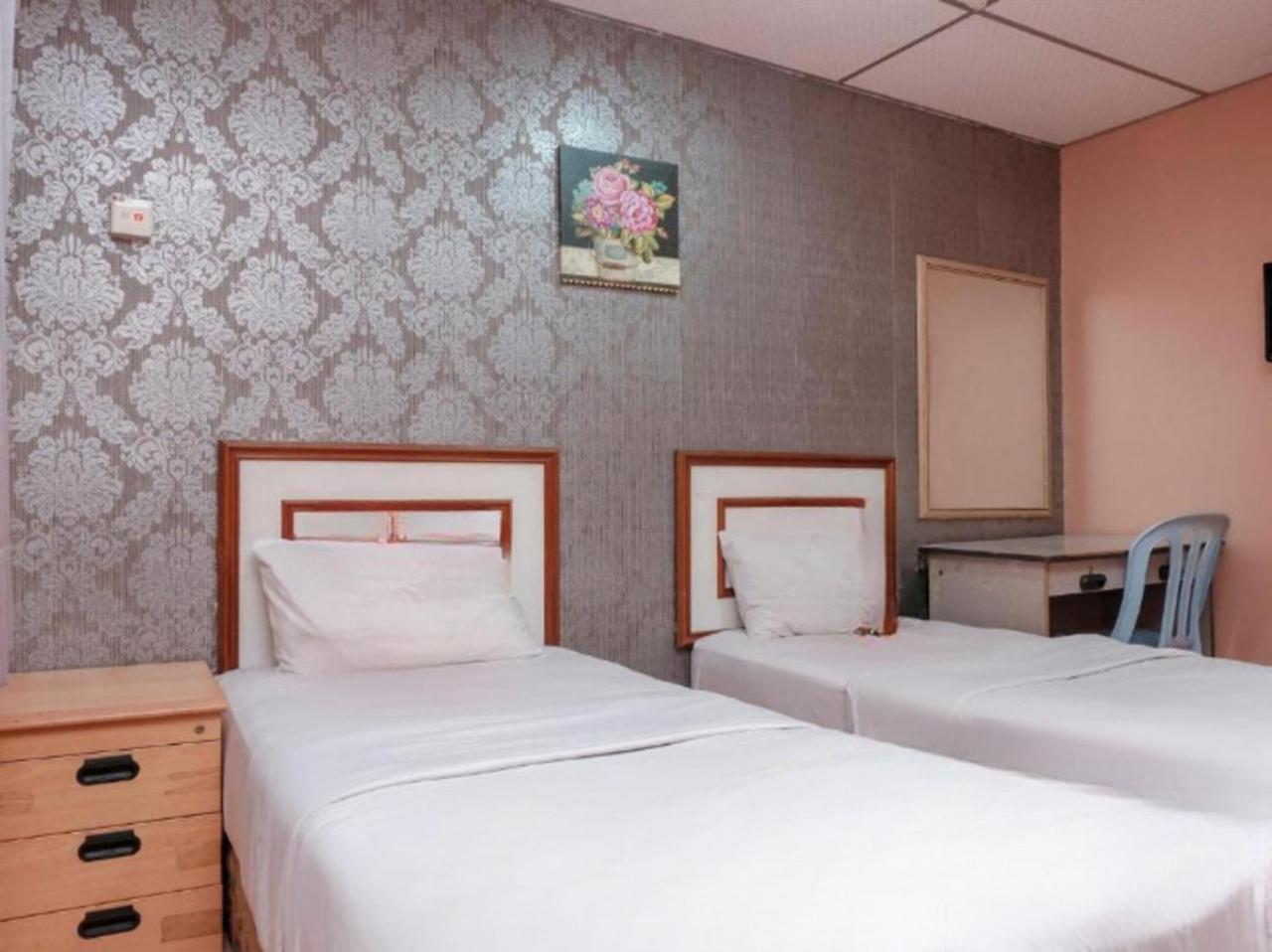 Hotel Tiara Chukai Extérieur photo