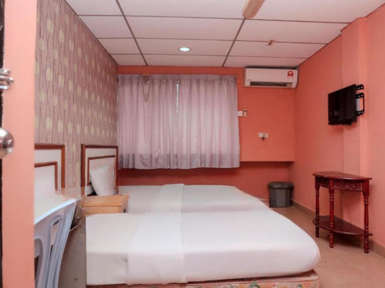 Hotel Tiara Chukai Extérieur photo