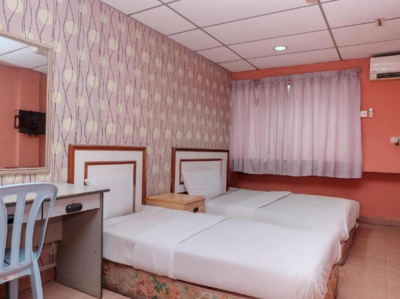 Hotel Tiara Chukai Extérieur photo
