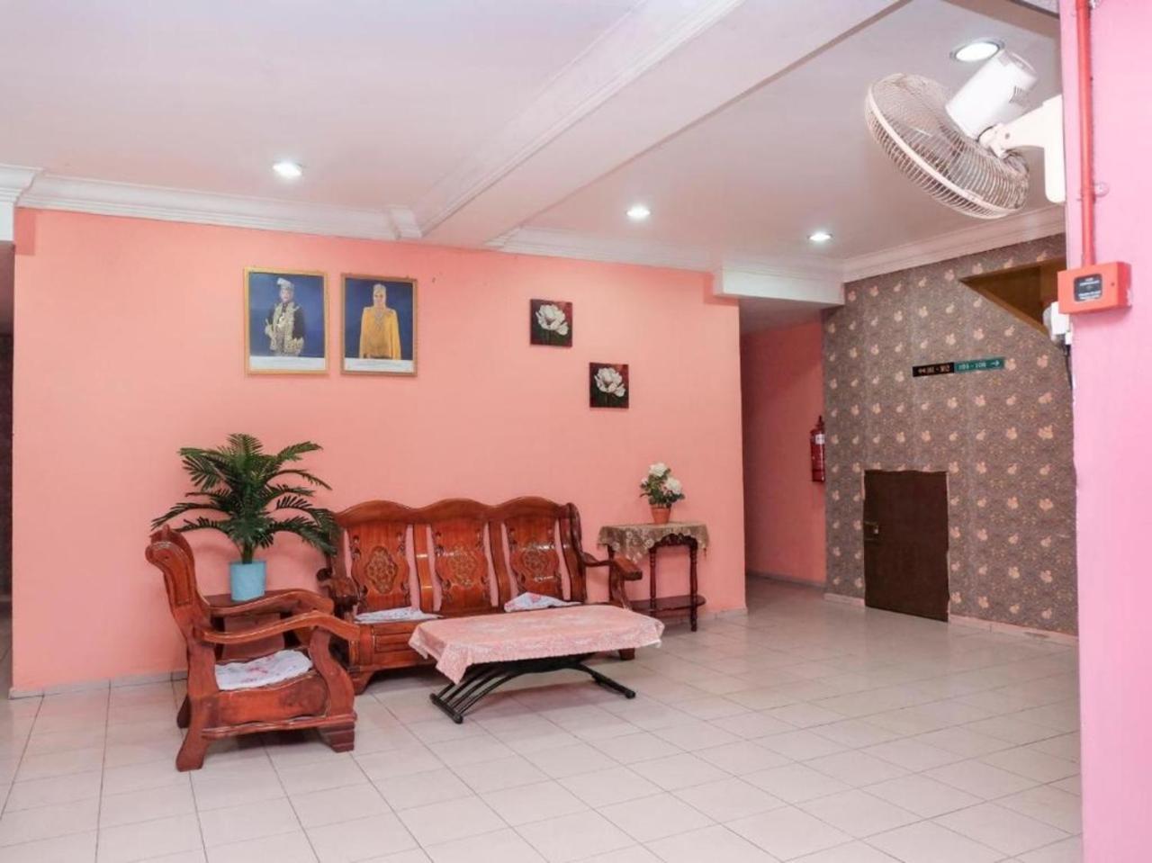 Hotel Tiara Chukai Extérieur photo